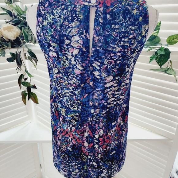 CABI GEOMETRIC BLUE KEY HOLE BLOUSE SIZE XS - Picture 6 of 6